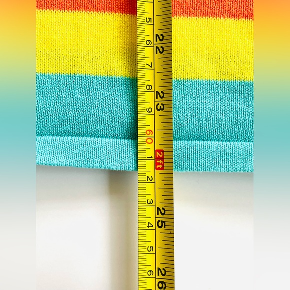 MULTI COLORED SMALL LIGHTWEIGHT HOODED SWEATER—LIKE NEW-PERFECT-OVER SIZED LOOK - Picture 9 of 13